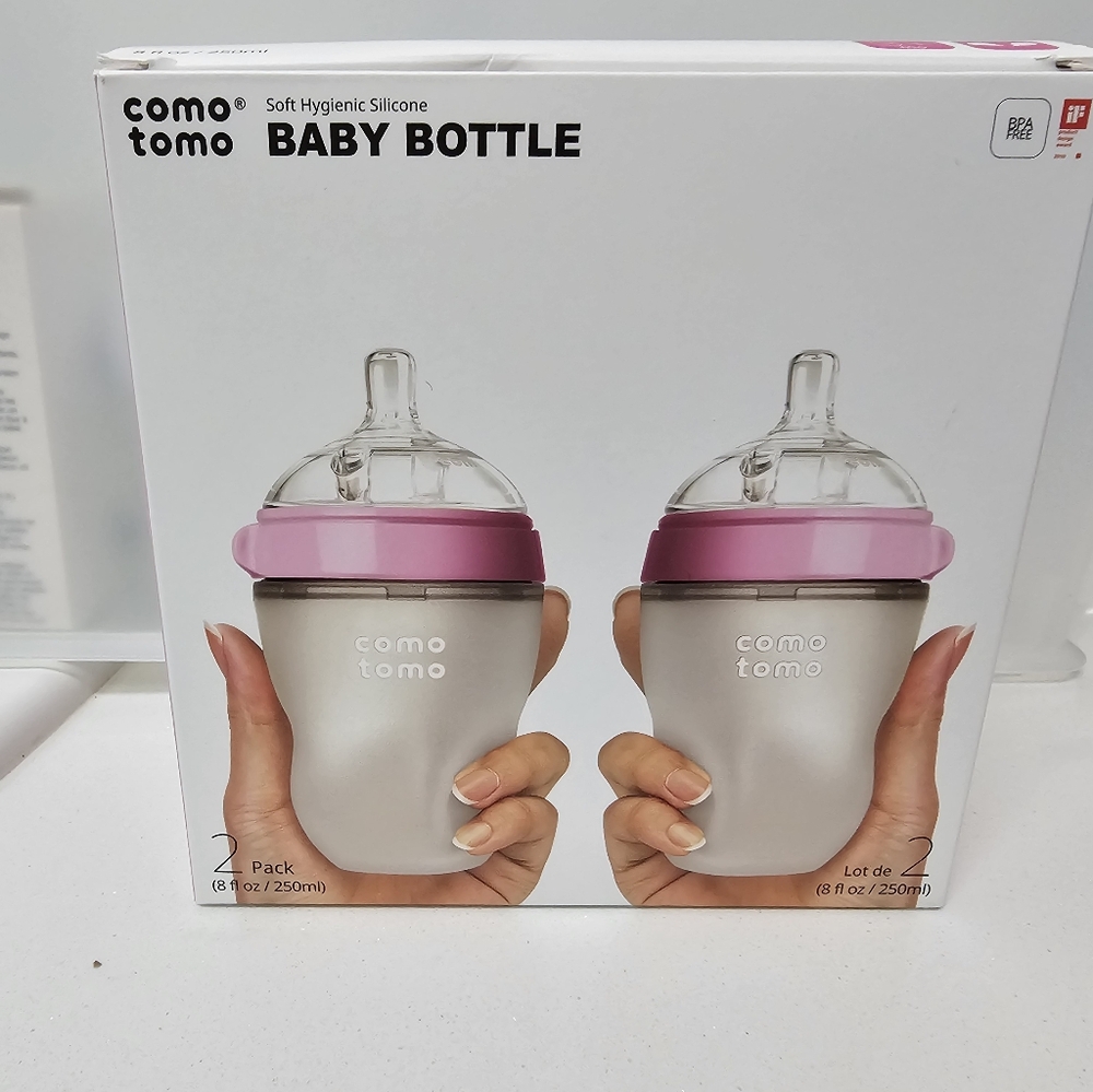 New Comotomo Baby Bottle 2-Pack with Pink Lids